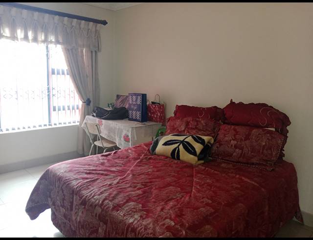 4 BEDROOM FREEHOLD FOR SALE IN HAYFIELDS